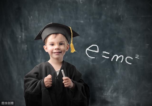 孩子幼儿园中班特别有数学天赋且好学，想多教一些知识，又担心三年级现象，怎么办？