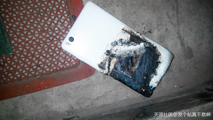华为手机如何返现充电
:手机爆炸这种事如何维权！！！！！！