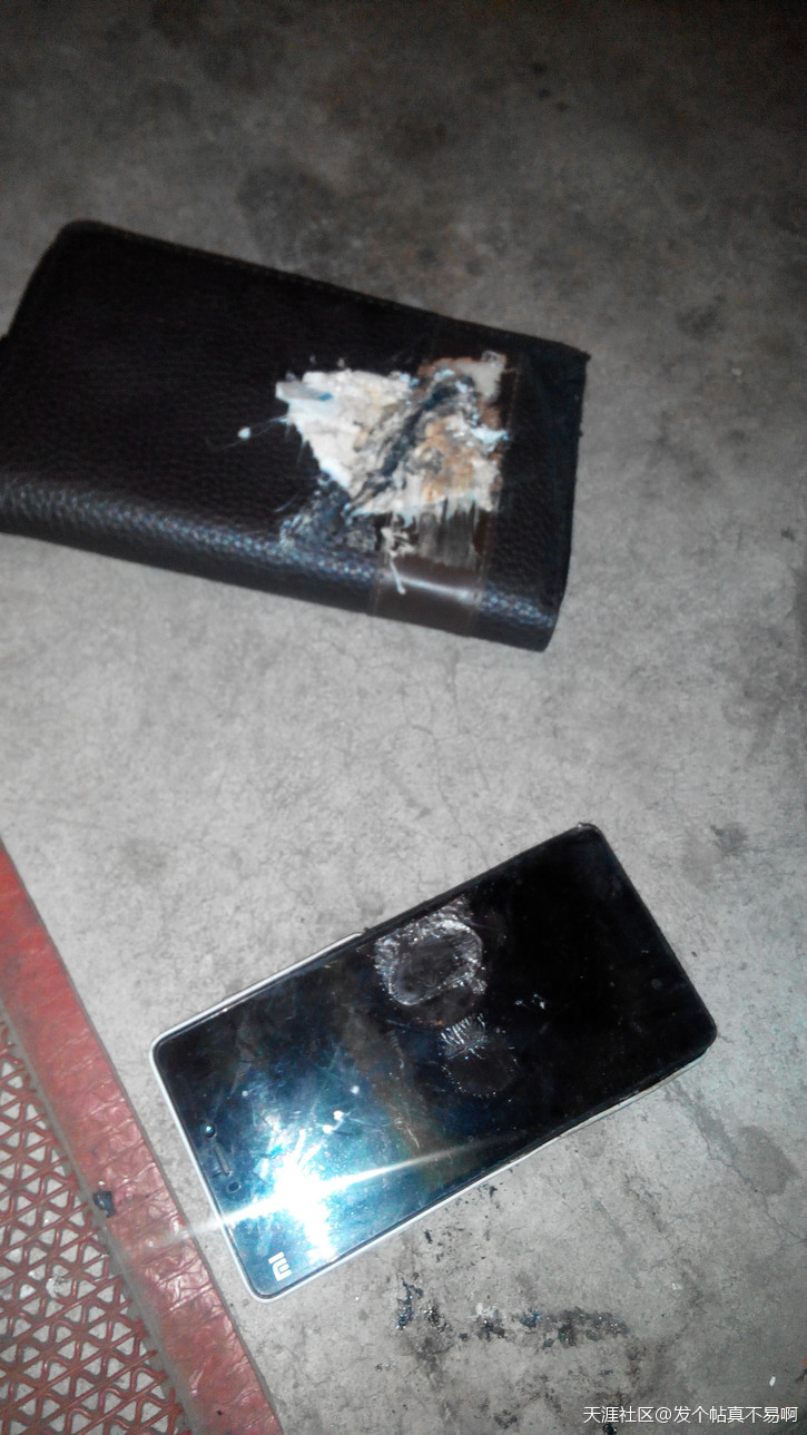 华为手机如何返现充电
:手机爆炸这种事如何维权<strongalt=