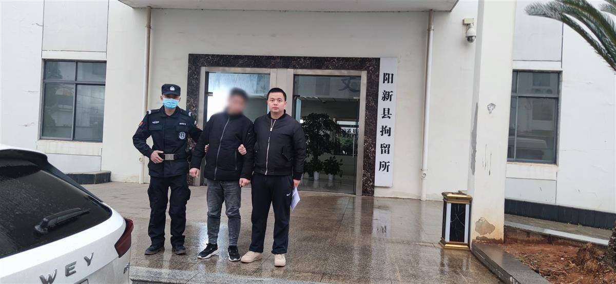 华为移动手机用电信卡
:男子非法获利400元被罚1000元，湖北大冶公安开出首张“反诈罚单”