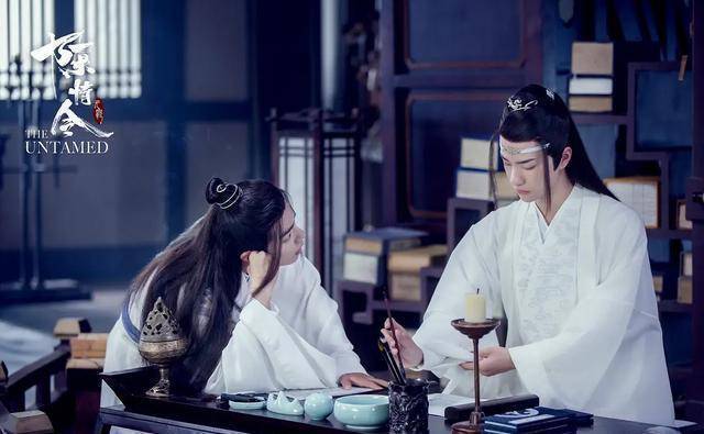 小苹果陈情令版:《陈情令》海外热播，导演再闷声干大事？又一部带“令”新剧官宣