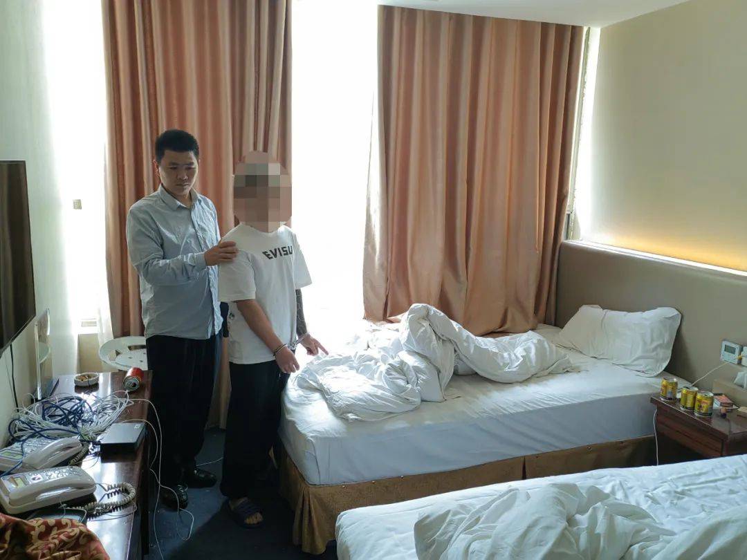 支付宝下载安装到手机:桐梓公安4小时抓获“GOIP”犯罪团伙！