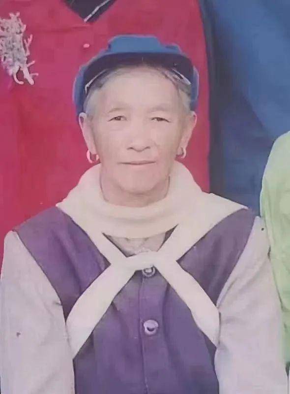 老人手机:紧急扩散！玉龙县一老人走失，在金沙江边找到衣服和手机