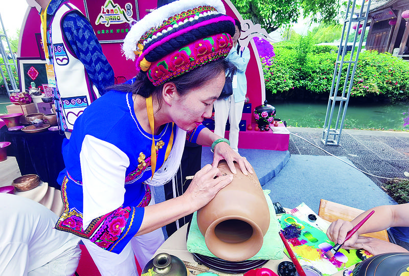 尼彩手机:多彩云南·文旅丨在和顺 看非遗