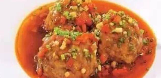 凹凸世界手机:精选美食：土豆蛋饼、碗汁拌鱼面、干香盐鱼、香汁狮子头的做法-第3张图片-亚星国际官网