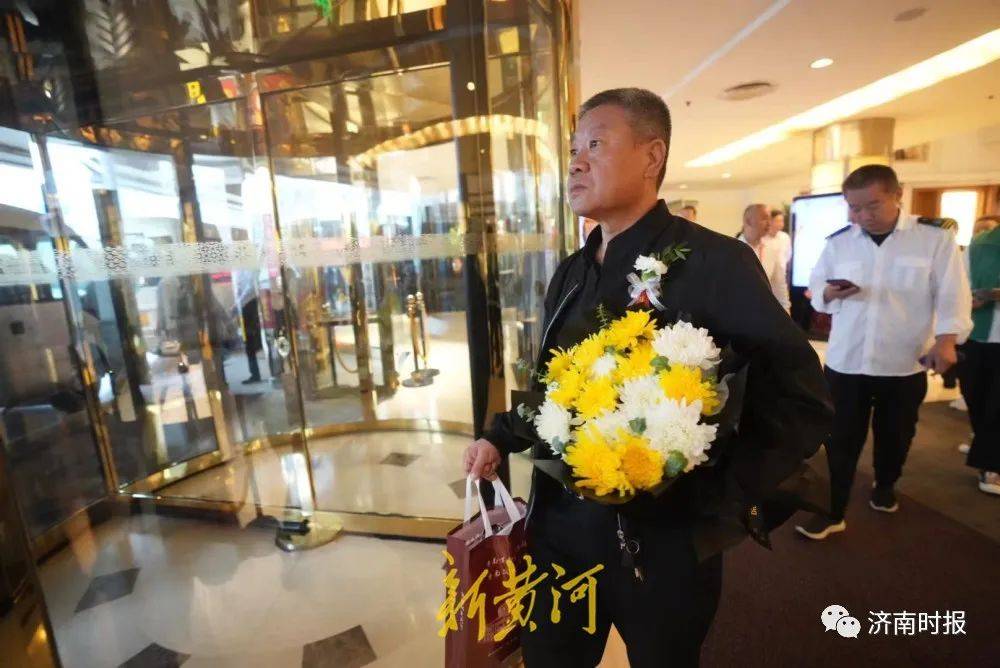 兔子大冒险安卓版下载:今天，济南这一幕幕，令人泪目！